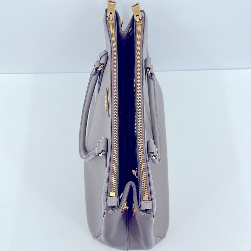 Authenticated PRADA Galleria Saffiano Bag -Beige - Picture 8 of 17